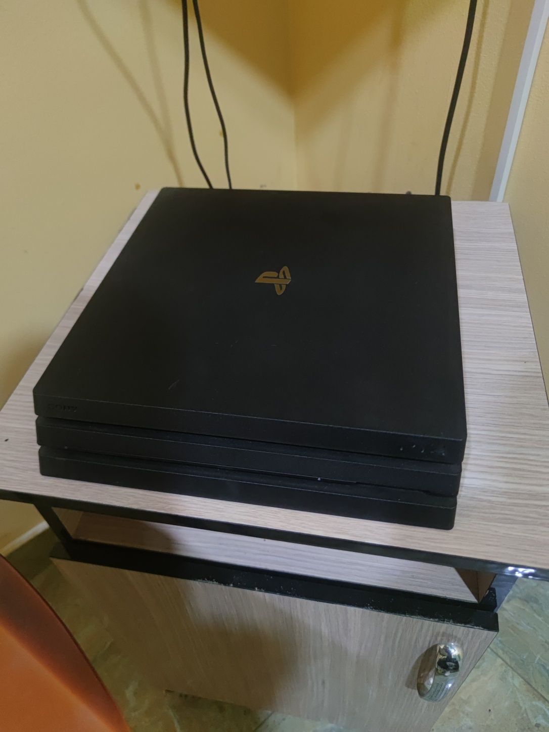 Playstation 4 Pro lar 2ta sotiladi !