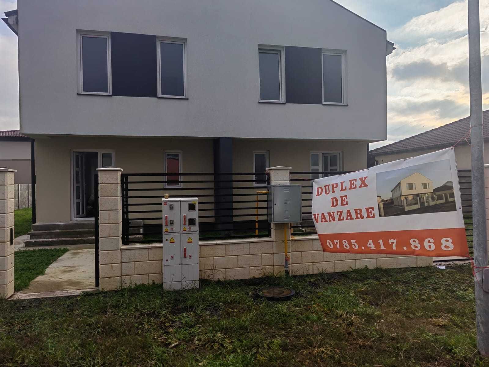 Casa duplex SAG 123500 ( Partea din stanga la vanzare )