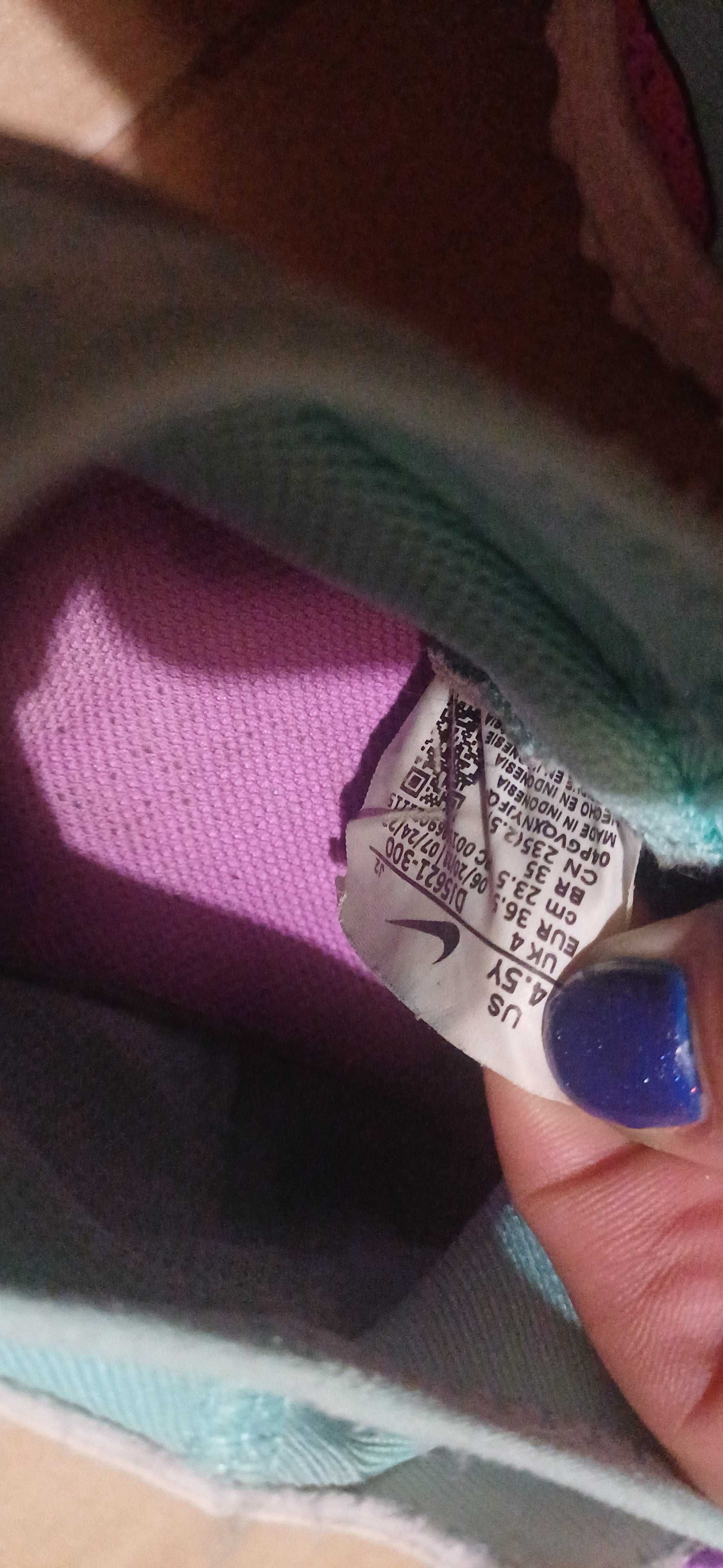 Футболни обувки/Стоножки nike 36.5 и Adidas predator бутонки 36,5