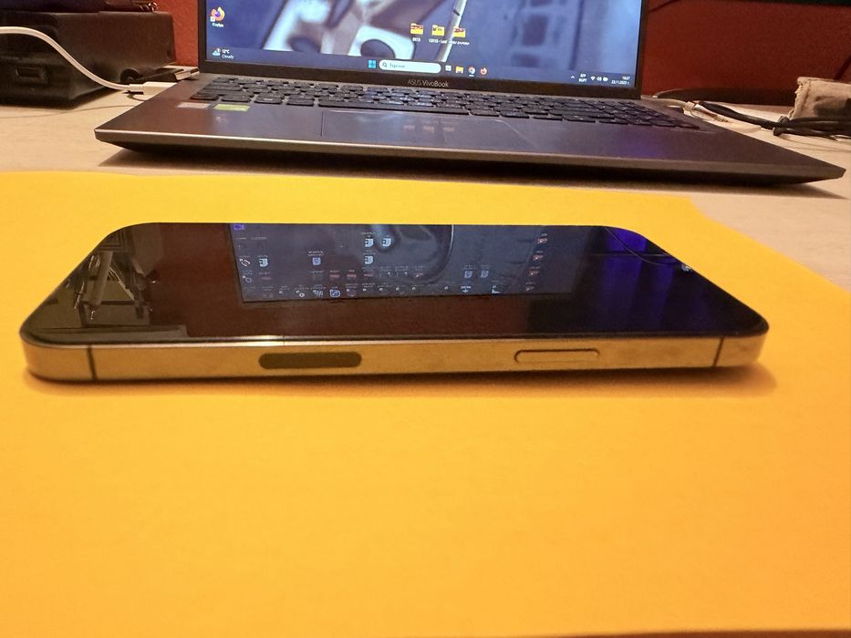 Продавам iPhone 13 Pro Max 128GB