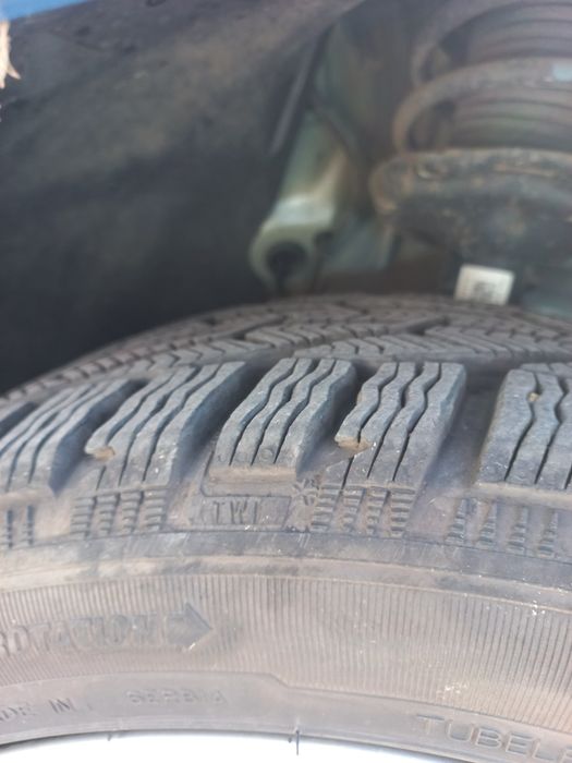Anvelopa iarna 225 / 45 R17  94V