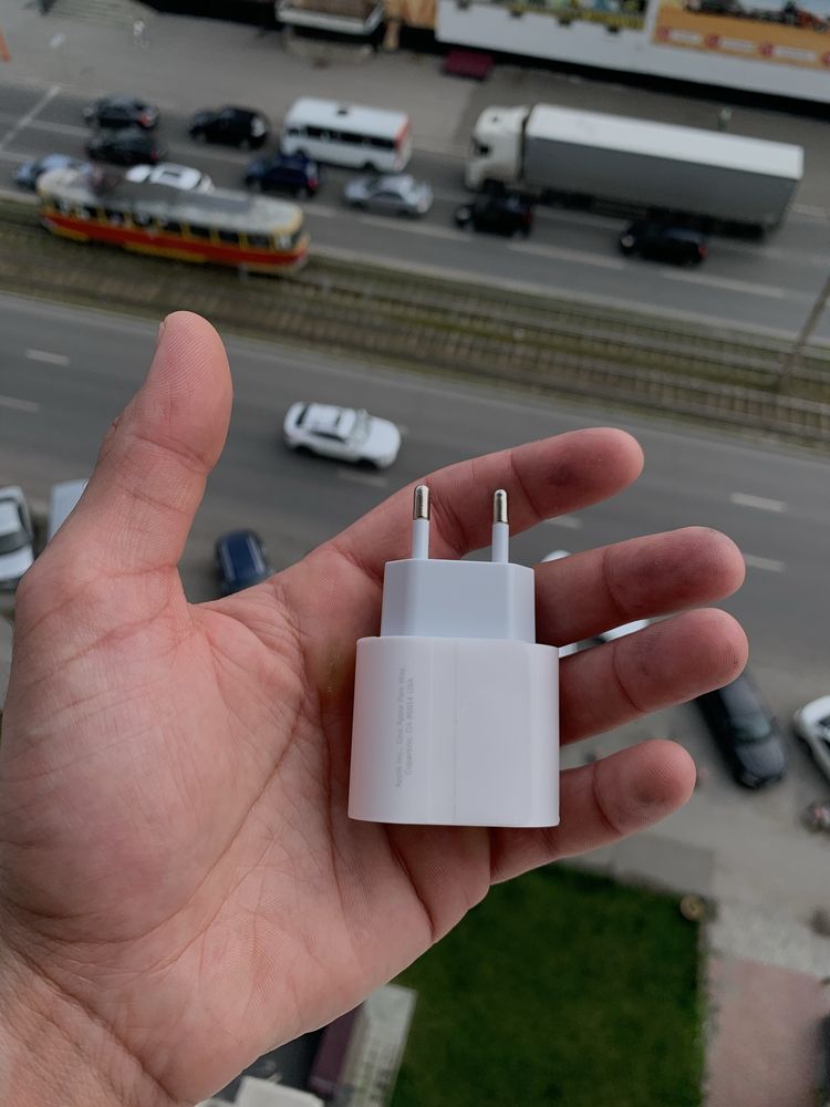 Зарядное устройсво iPhone