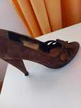 Pantofi nr 35, piele intoarsa maro