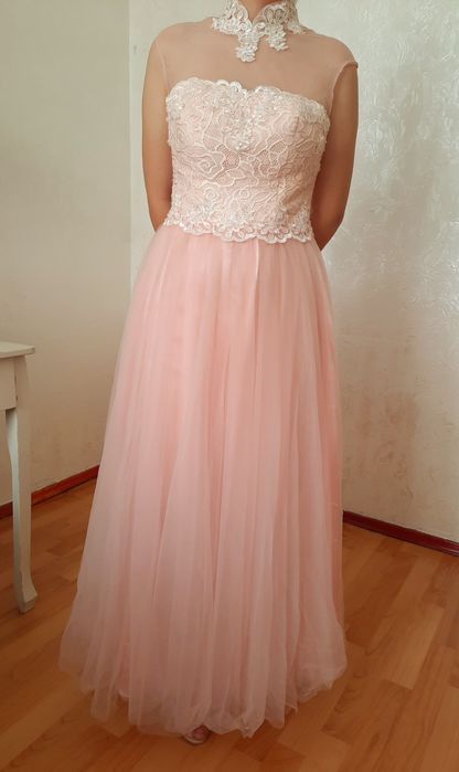 Продам вечернее, нарядное платье, производство Китай.