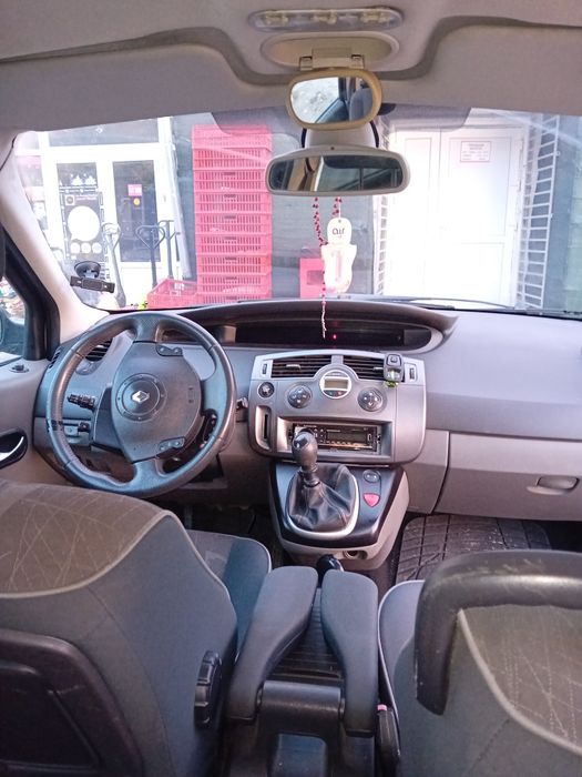 Vand sau schimb renault scenic