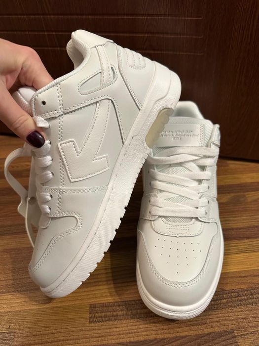 Off-White Out Of Office - marimea 40