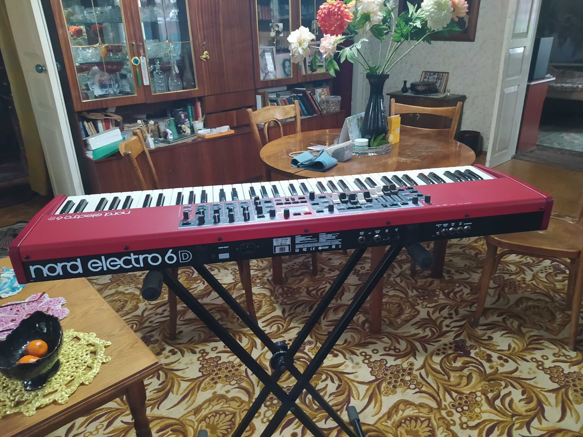 Синтезатор Nord Electro 6d 73