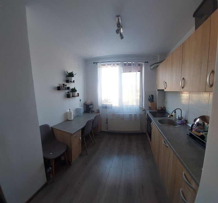 Apartament 2 camere, zonă excelentă Oradea – orientare est-sud!