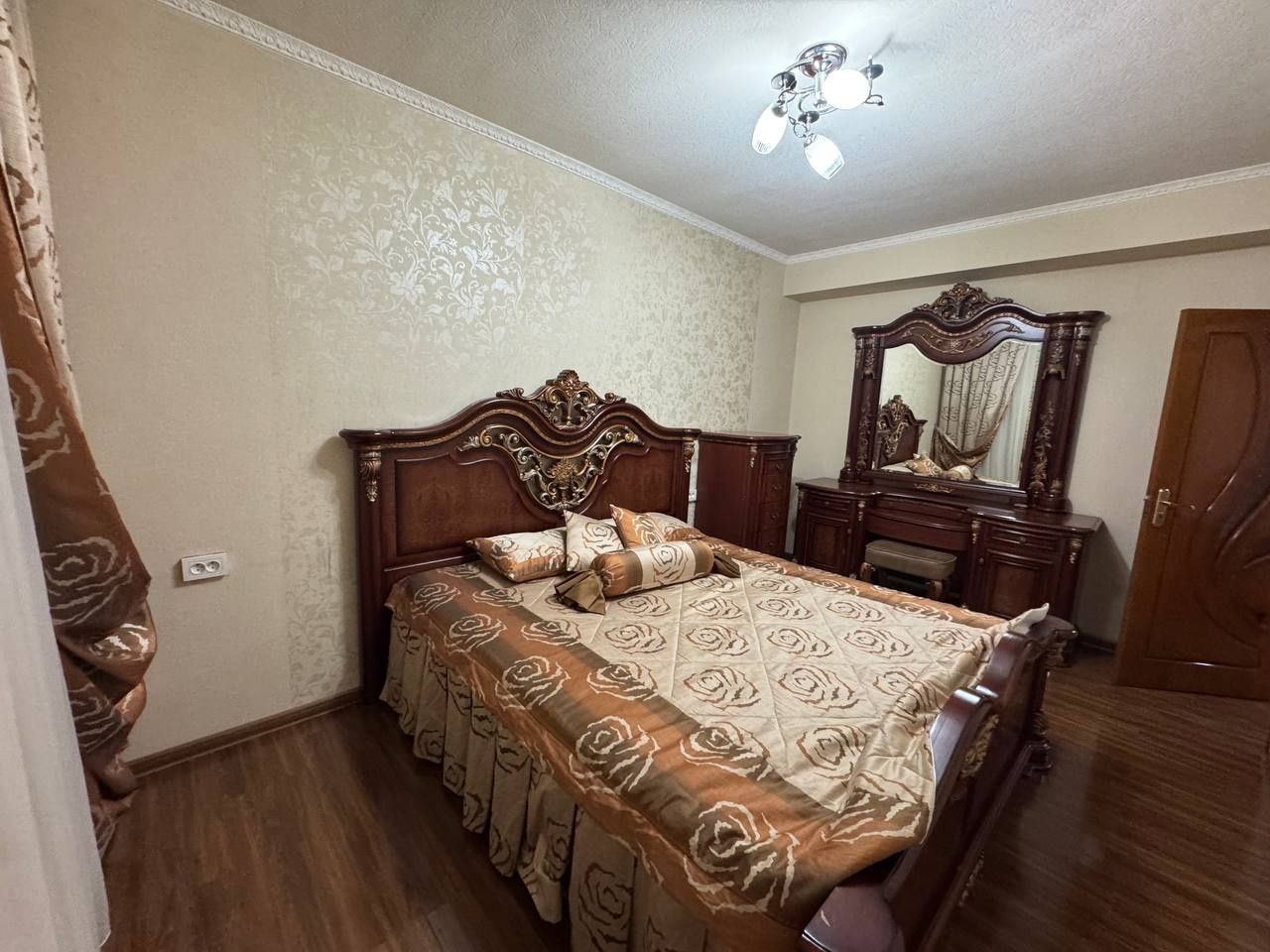 Квартира 3 комнаты на Ц-6. Минор