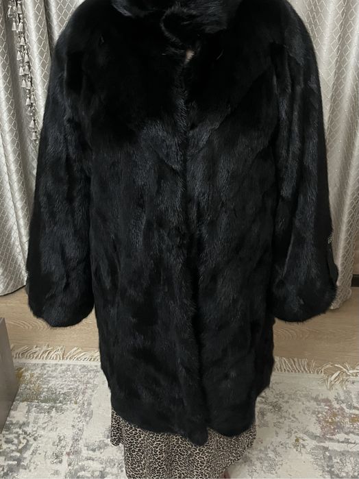 Продам норковый шубу отл сост почти новый размер 50-52