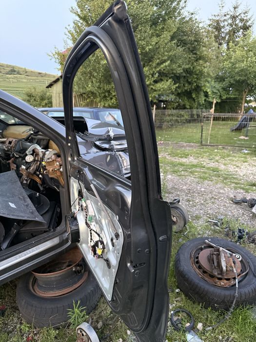 usa dreapta fata volkswagen tiguan 2010