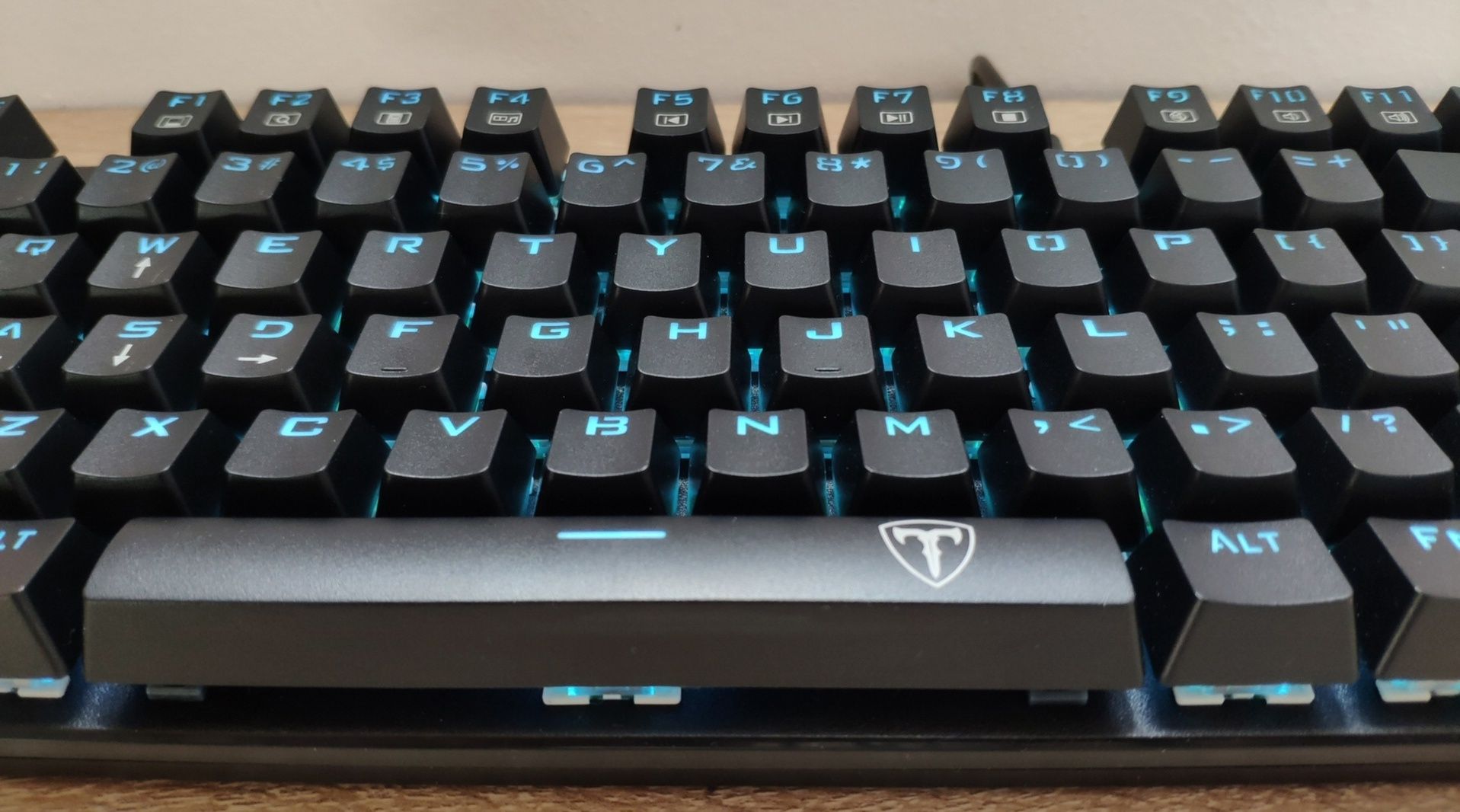 Tastatura mecanica Blue Switch 75%