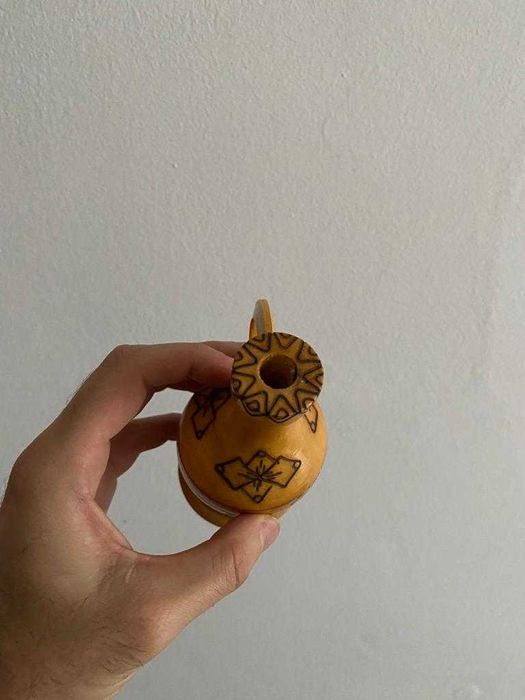 Vaza decorativa din lemn