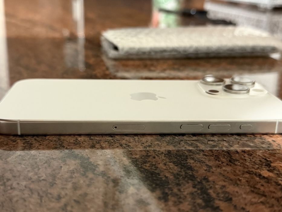 Vand Iphone 15 Pro Max