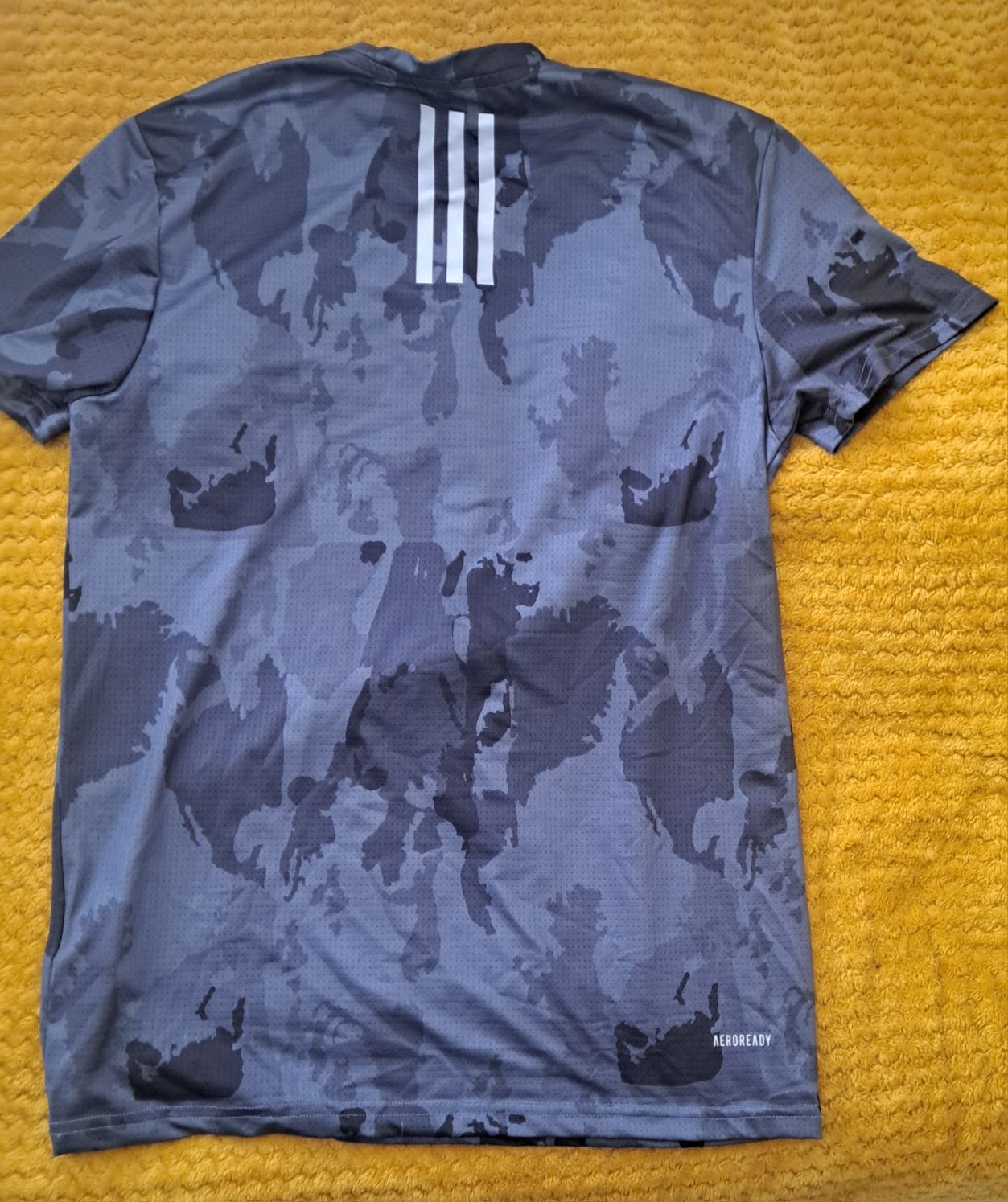Оригинална тениска на Adidas НОВА