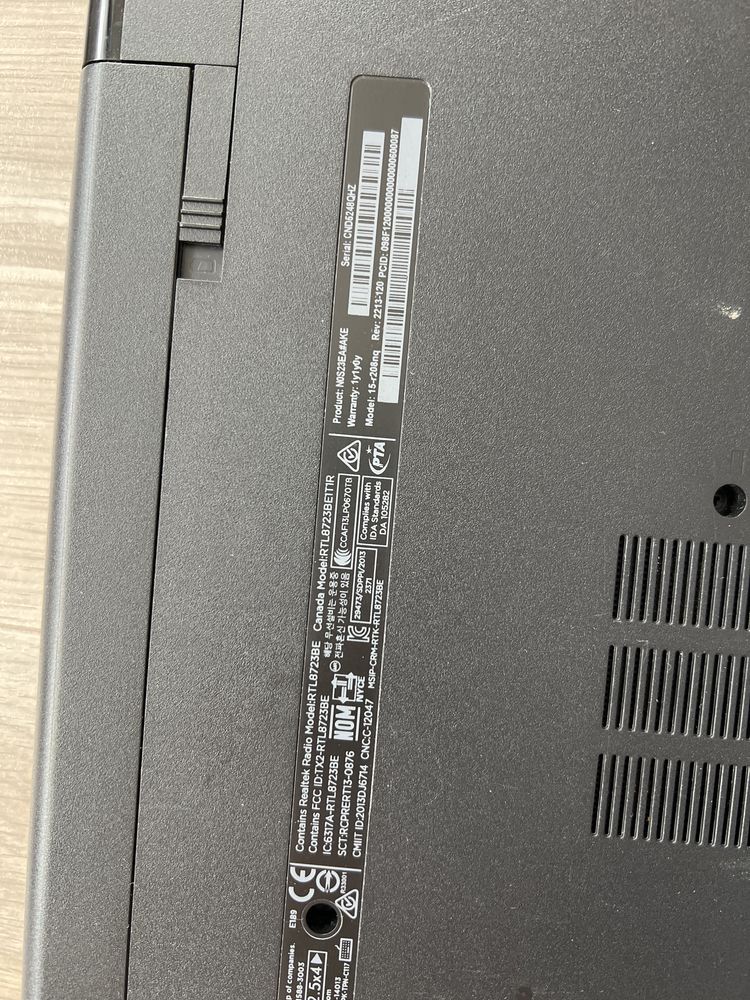 Laptop HP 15-r208nq