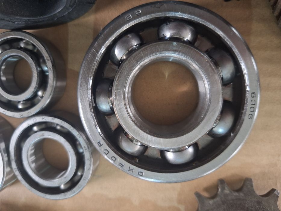 Продавам останали отигинални части от симсон и етз 250