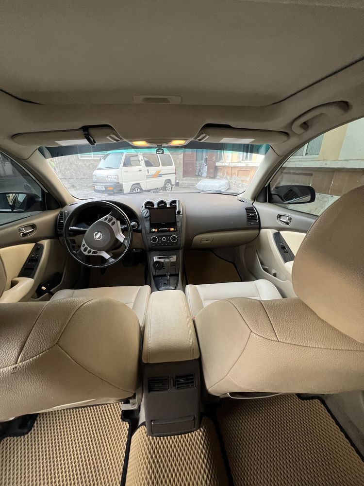 Nissan altima 2008