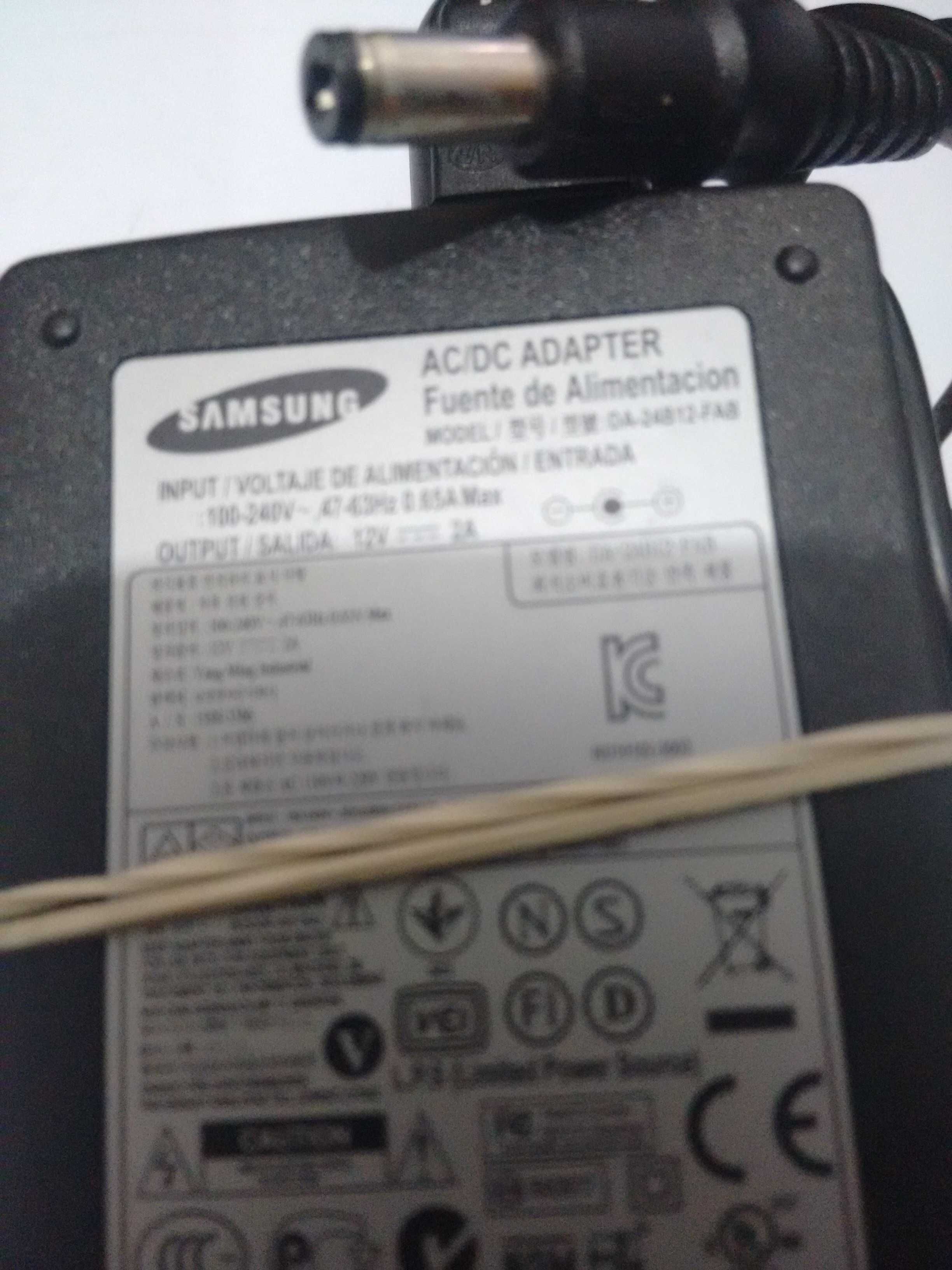 Adaptor original Samsung (model DA-24B12-FAB) - laptop sau monitor