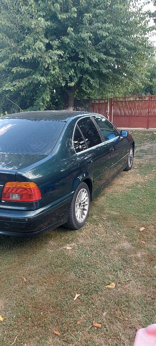 Vând  bmw  520 d