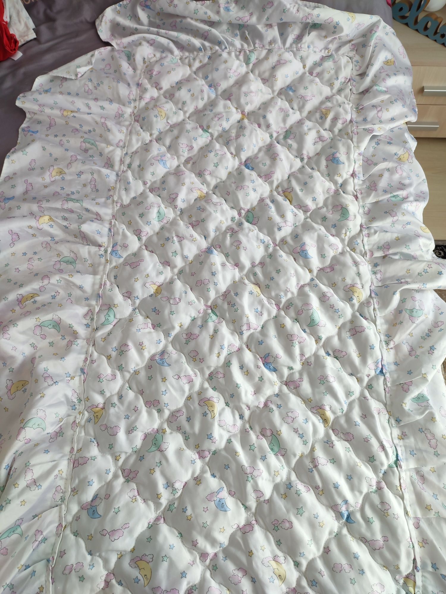 Quilt pentru pătuț  120x50/+marginea 26cm