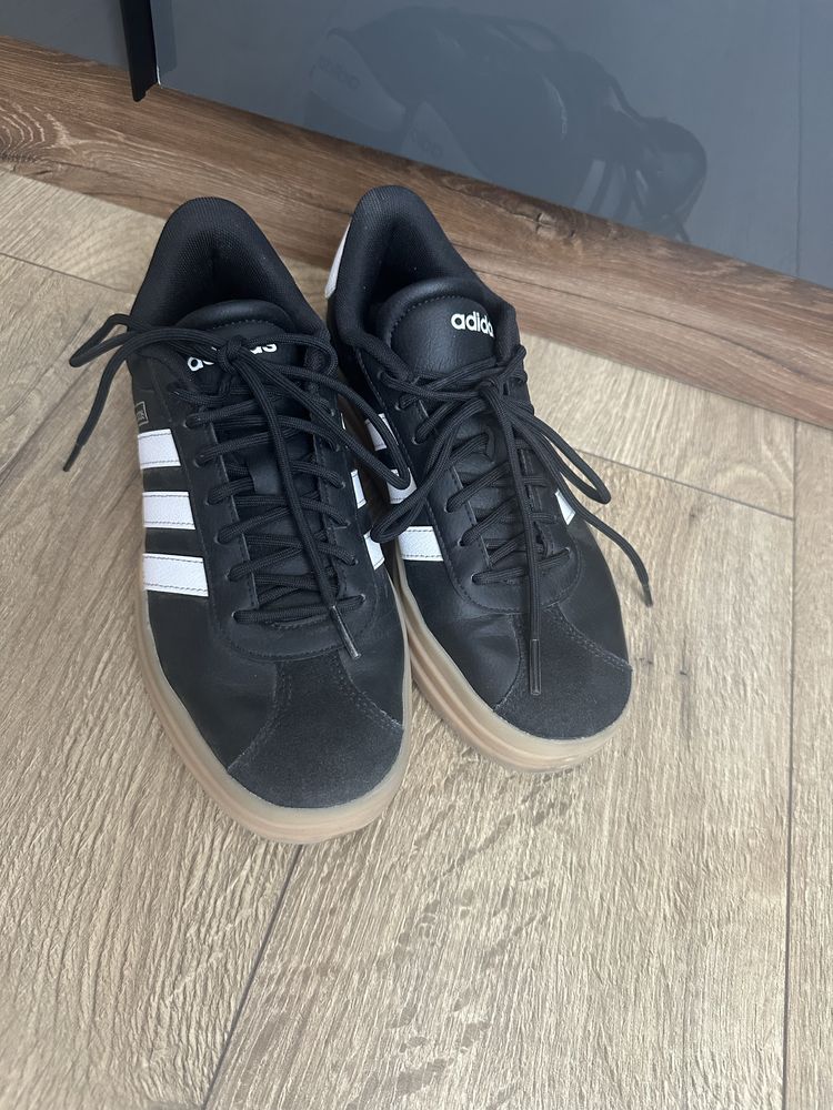 Adidas маратонки