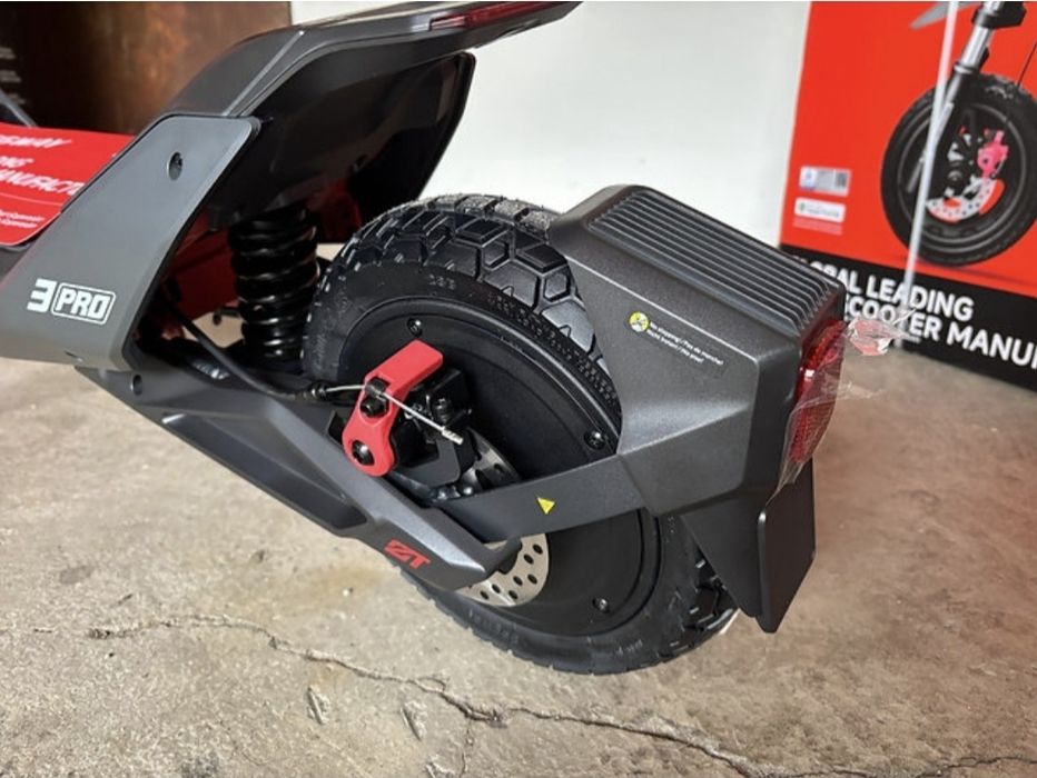 Trotineta Segway ZT3