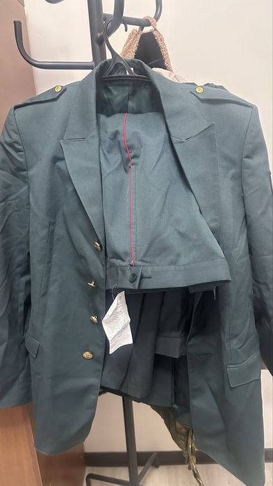 Продается форма цвет полынь шерсть материал