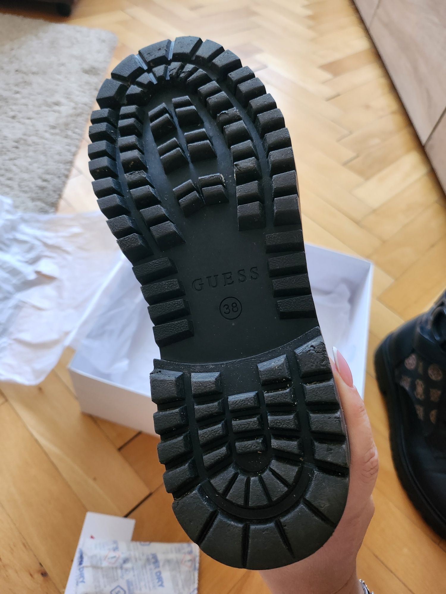Боти Guess, 38 номер