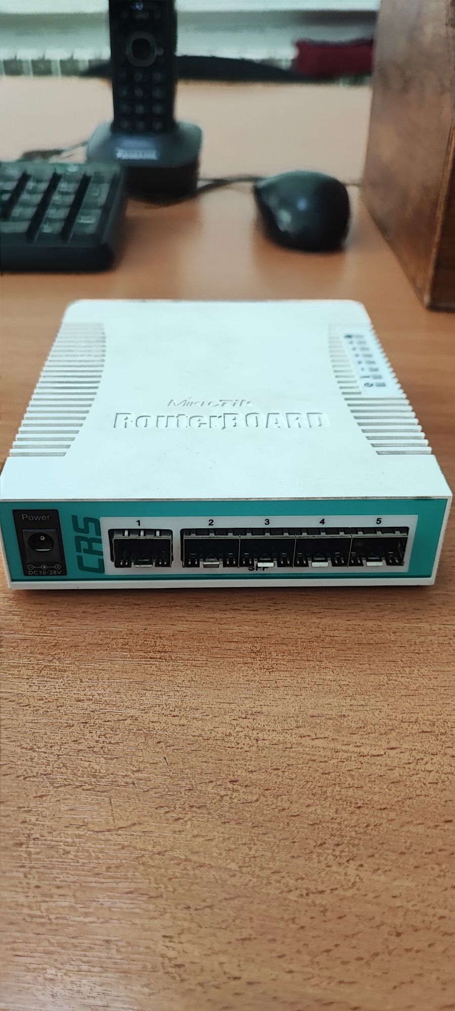 Mikrotik CRS106-1C-5S