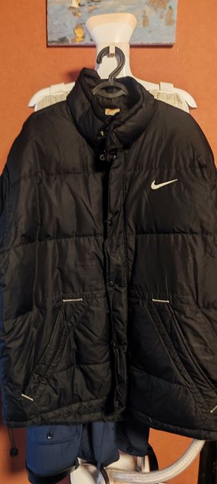 Продам оригинальную куртку Nike, в хорошем состоянии .