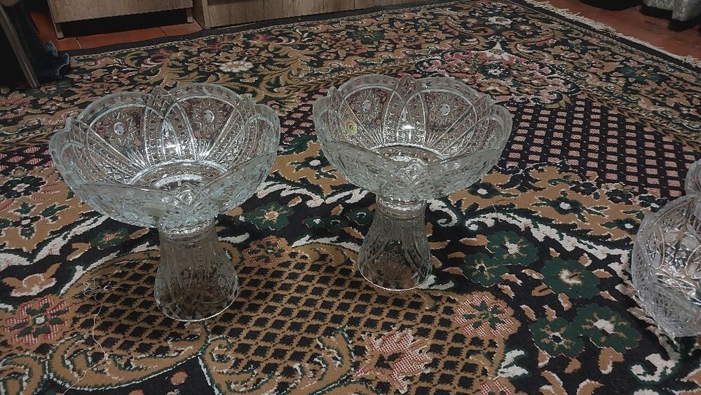 Original Chex va Rossiya kristall idishlar to‘plami – ideal holatda