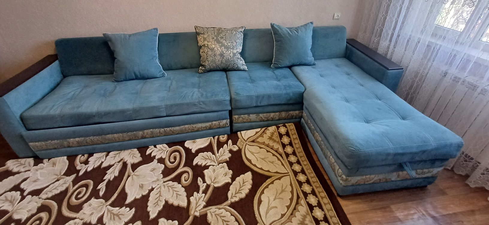 Срочно продам диван Г-образный