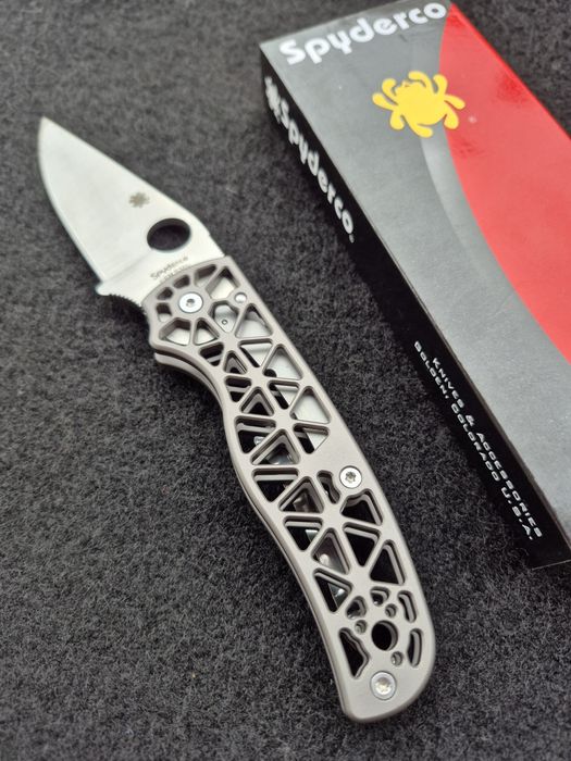 Сгъваем нож Spyderco Edgerati С266