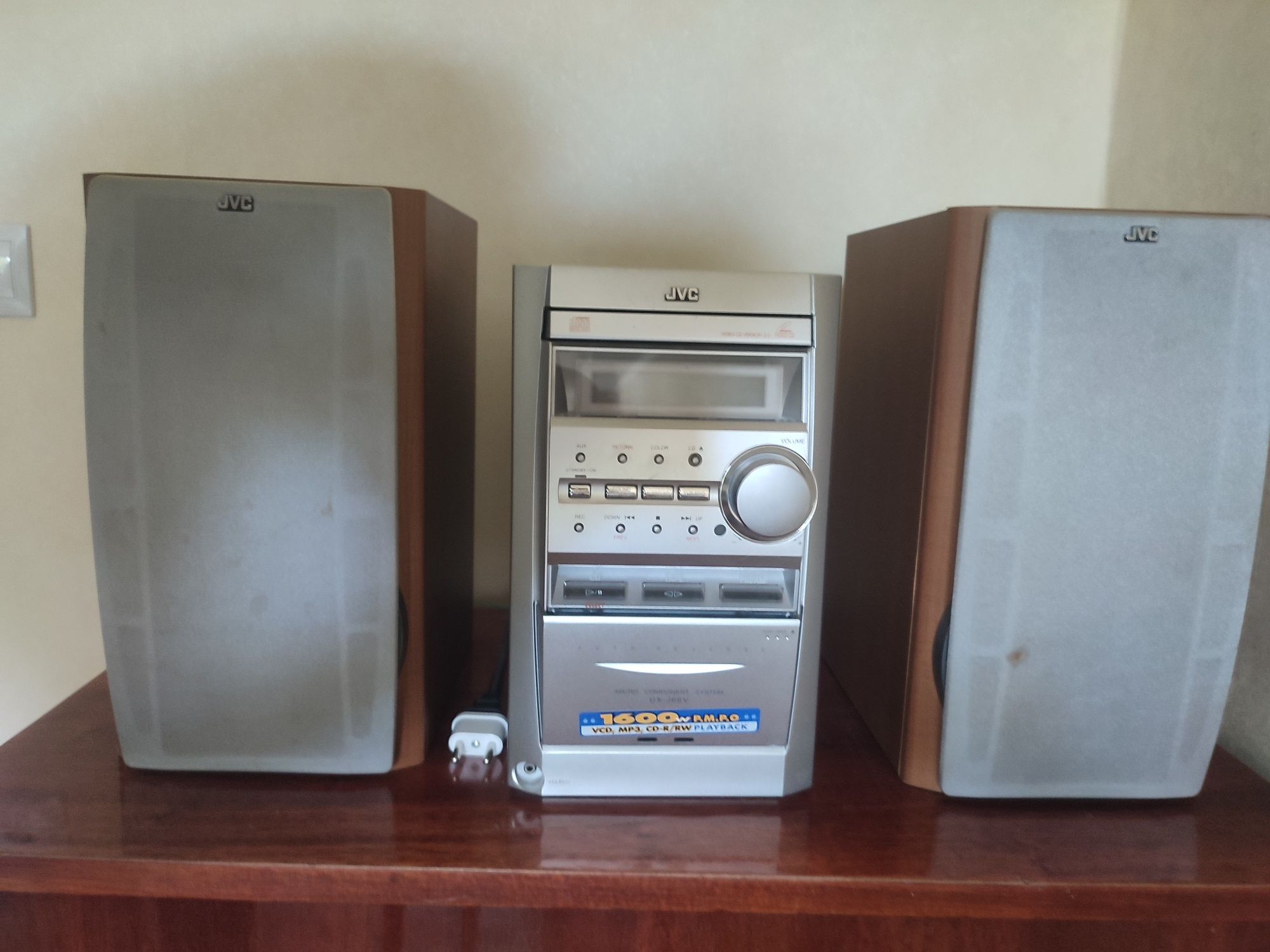 Музыкальный центр JVC