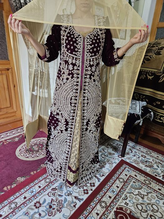 Келинлар либоси, ансамбль