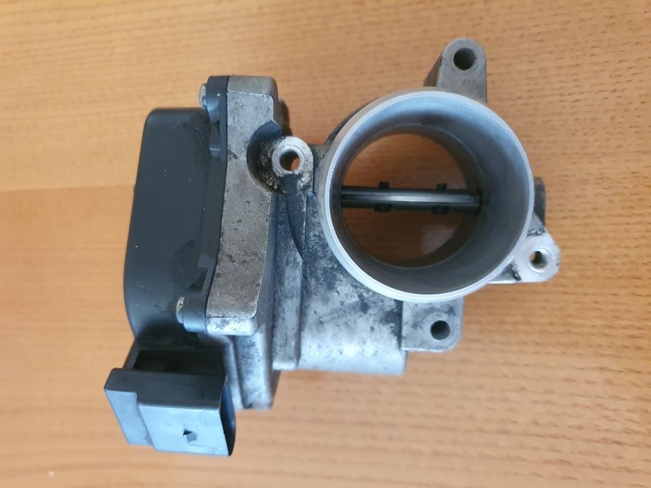 Дроселова клапа Audi VW Skoda Seat дросел меко гасене Valeo