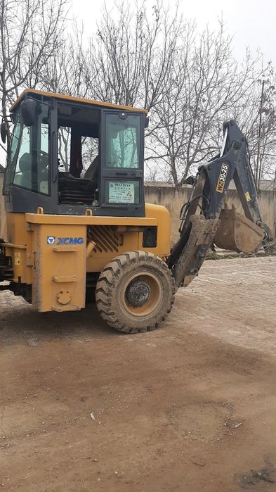 Срочно продается Экскаватор