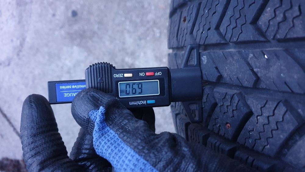 Джанти 16 5х114.3 с гуми 215 70 16