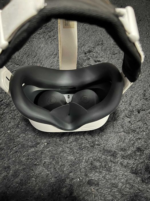 Oculus Quest 2 - Pachet PREMIUM (Strap Piele + Silicon + Protecții)