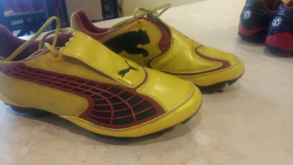 Предлагам Адидас и Пума бутотки за футбол *38 р.