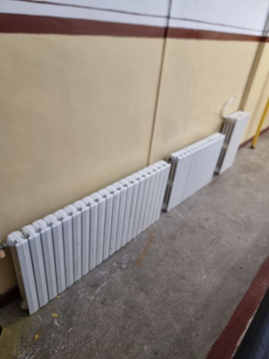 Vând  calorifere din fonta cu design modern