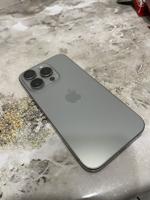 Продам Айфон 15про