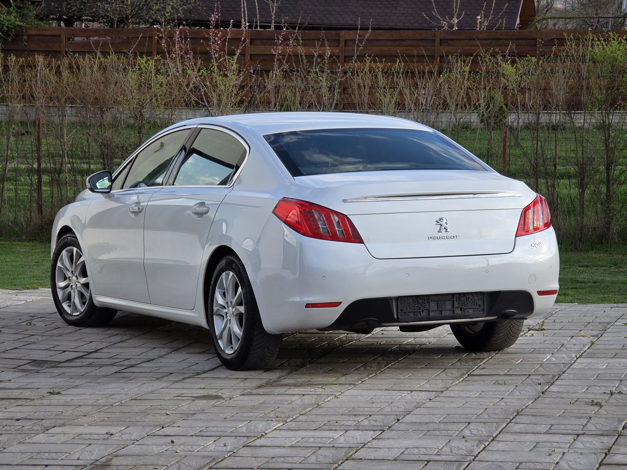 Peugeot 508 HYBRID 4 / Hud / Piele / Led / Xenon