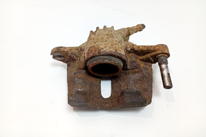 Etrier  stanga fata Peugeot 206  seria