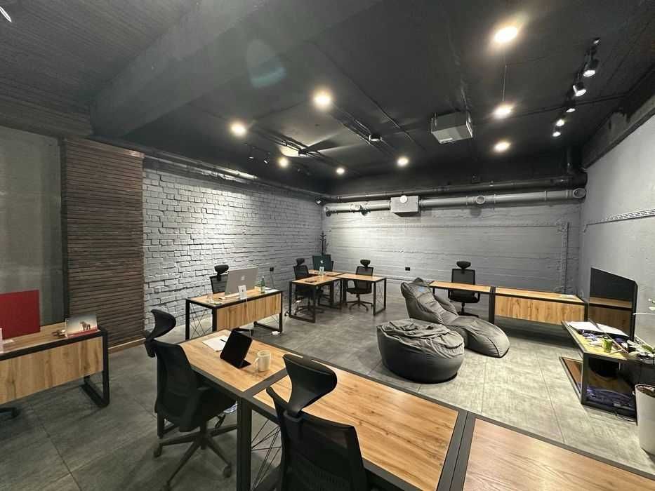 Срочно! Сдаётся коммерческое помещение в центре Яккасарай Ракат !