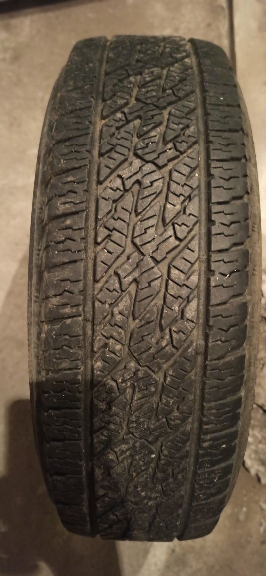 Продавам 4 гуми COMPETUS 205/70R 15