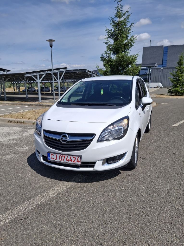 Vând Opel Meriva