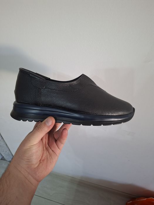 Qishki oyoq kiyimlar .