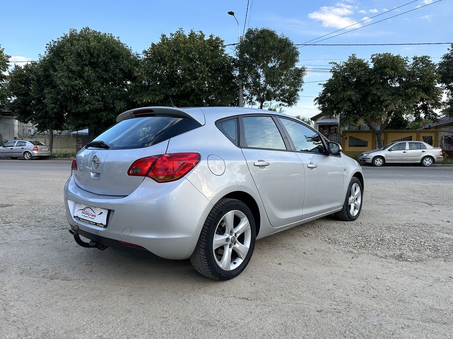 Opel Astra J An 2011 Motor 1.4 Benzina Navi Clima Pilot Import